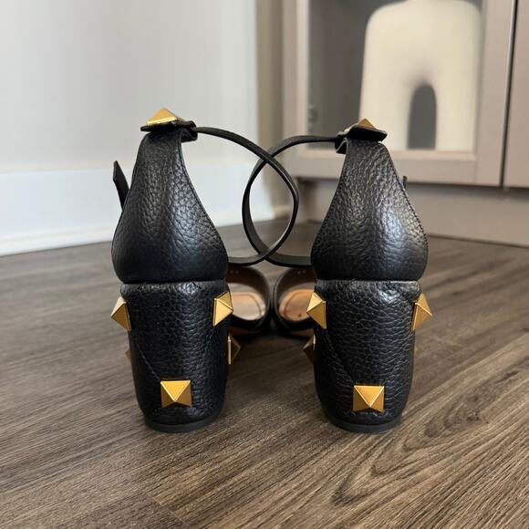 Valentino Garavani Black Leather Gold Studded Sandals 41 Grained Block Heels - Picture 4 of 6